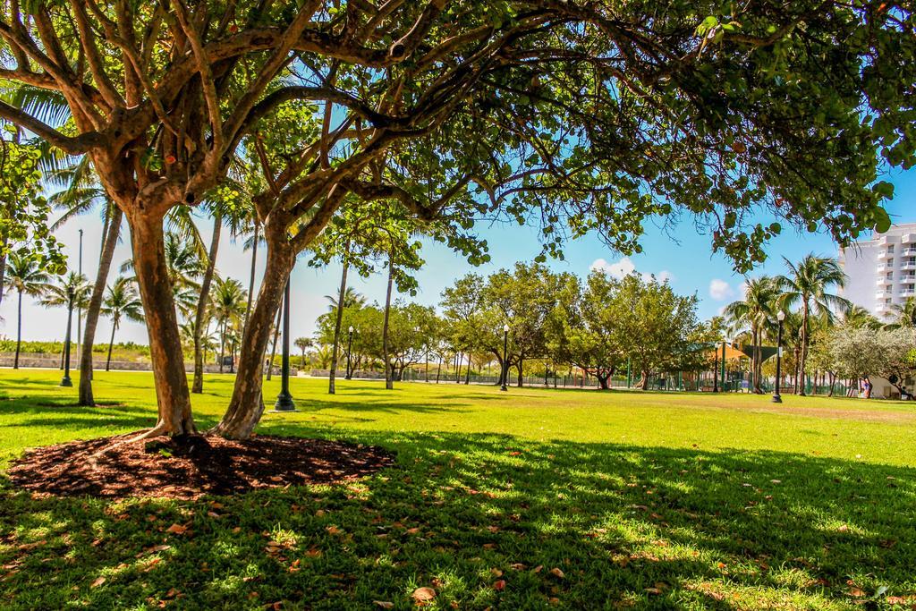 Ocean Walk Apartments Miami Beach Exterior foto
